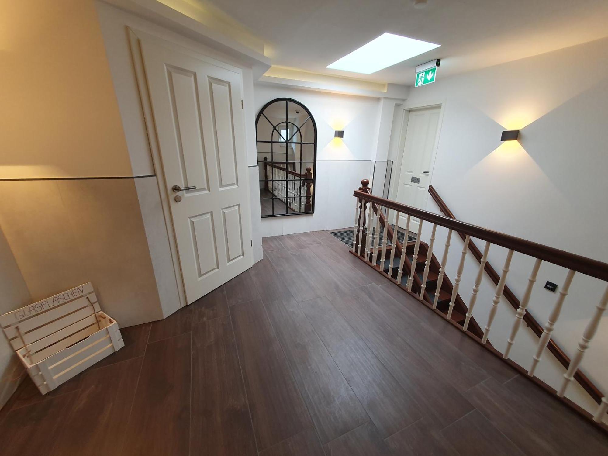 Neumuehler Hof- Ferienwohnung "Benjamin" Mit Grosser Privater Dachterasse Und Guter Anbindung In Die City Schwerin  Buitenkant foto